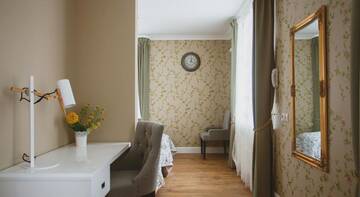 Фото номера Двухместный номер с 2 отдельными кроватями Гостиница Biblioteka Boutique Hotel г. Вологда 5