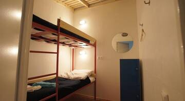 Фото номера Кровать в 2-местном общем номере без окна Хостел 2x2 Хостел г. Вологда 2